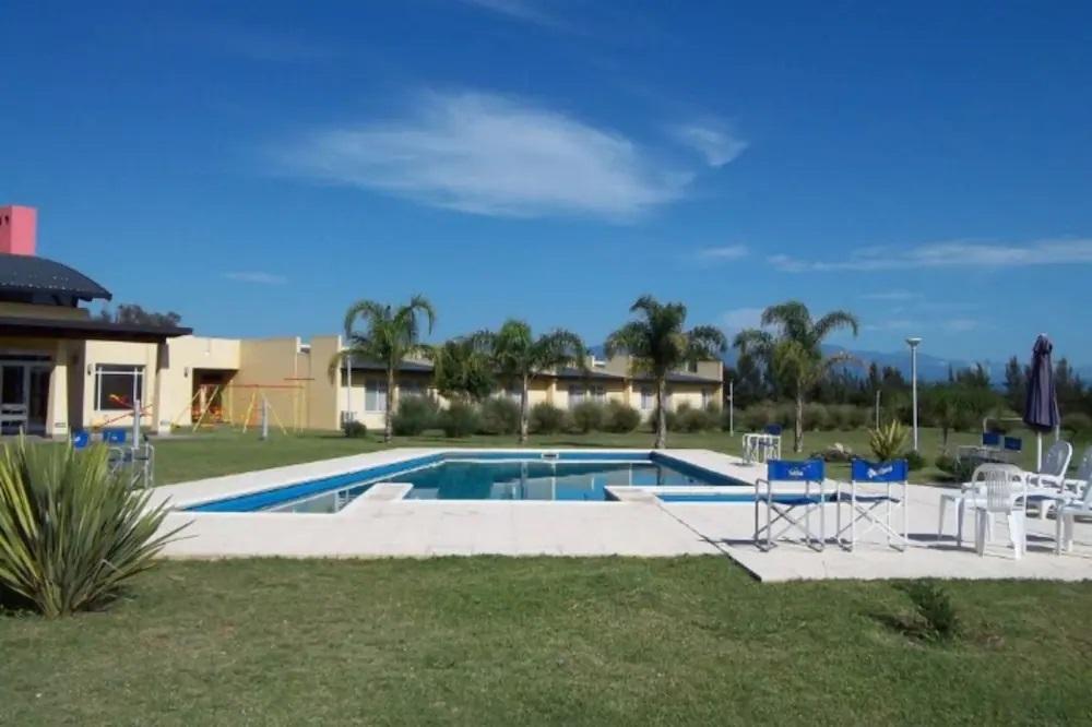 Howard Johnson Inn Rosario De La Frontera Exterior photo